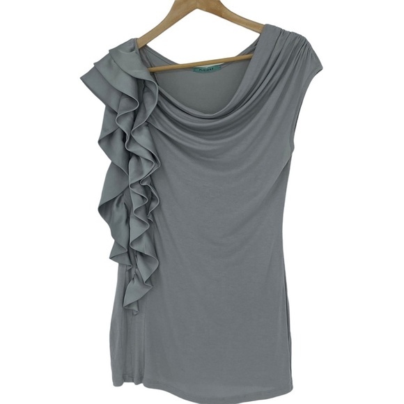 Pleione gray ruffled shoulder & side stretch top, M - Picture 1 of 13
